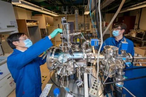 科學(xué)家研發(fā)自動(dòng)調(diào)節(jié) 冬暖夏涼 的新型屋頂覆層,22 附近開(kāi)關(guān)輻射散熱,或可實(shí)現(xiàn)每年為家庭省電10